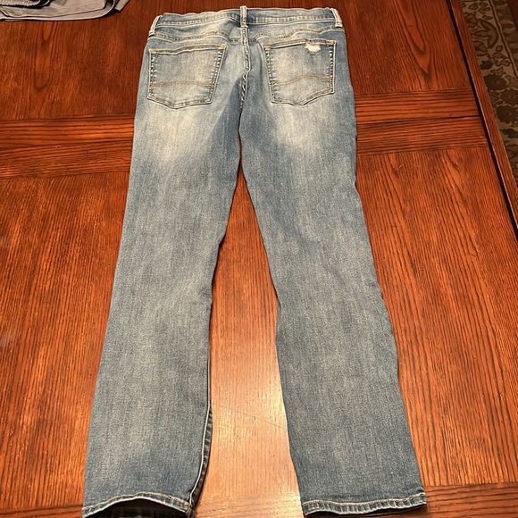 Arizona Ultra Flex Distressed Blue Jean Size 33 x 32 skinny - Picture 6 of 6